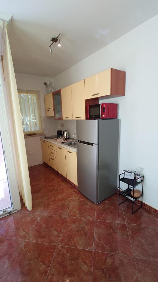 Apartments Lola Ровинь Экстерьер фото