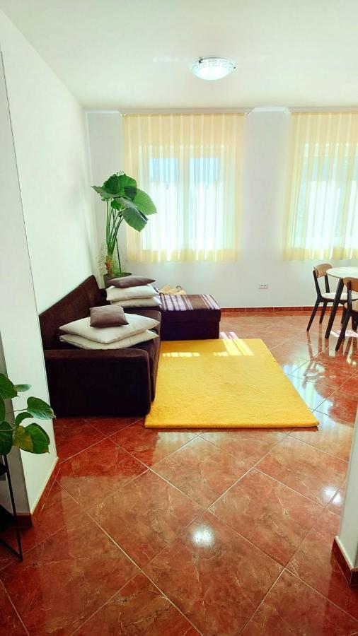 Apartments Lola Ровинь Экстерьер фото